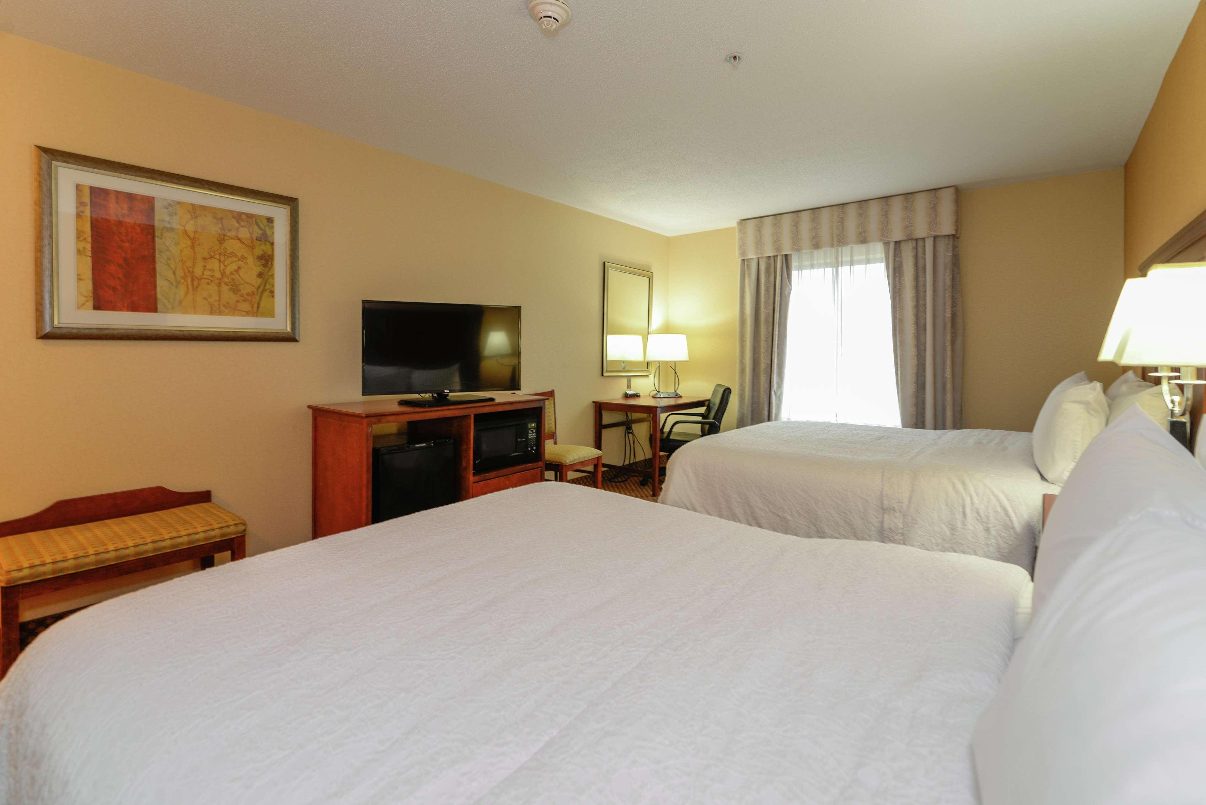 Hampton Inn & Suites Detroit/Chesterfield Exterior photo