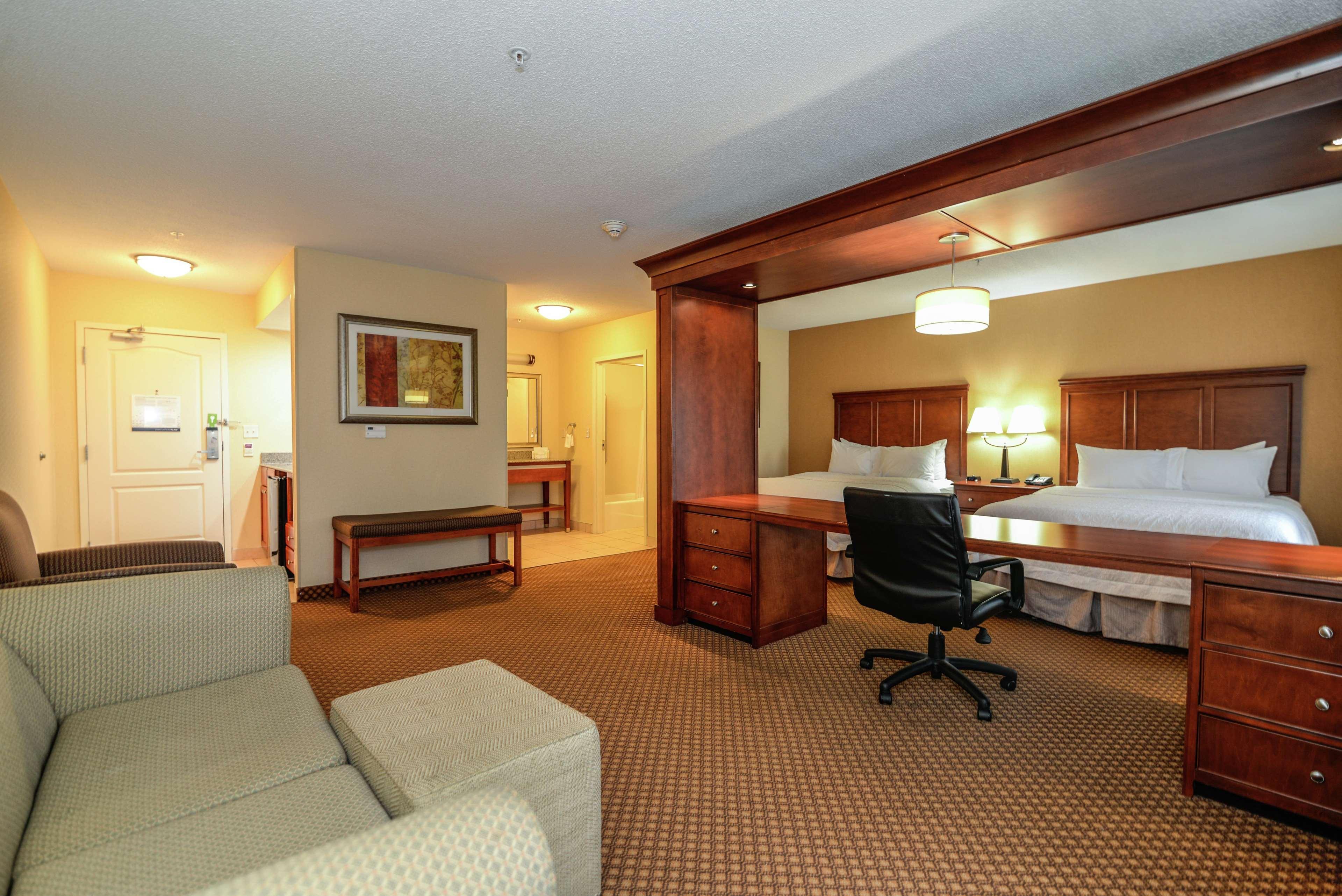 Hampton Inn & Suites Detroit/Chesterfield Exterior photo