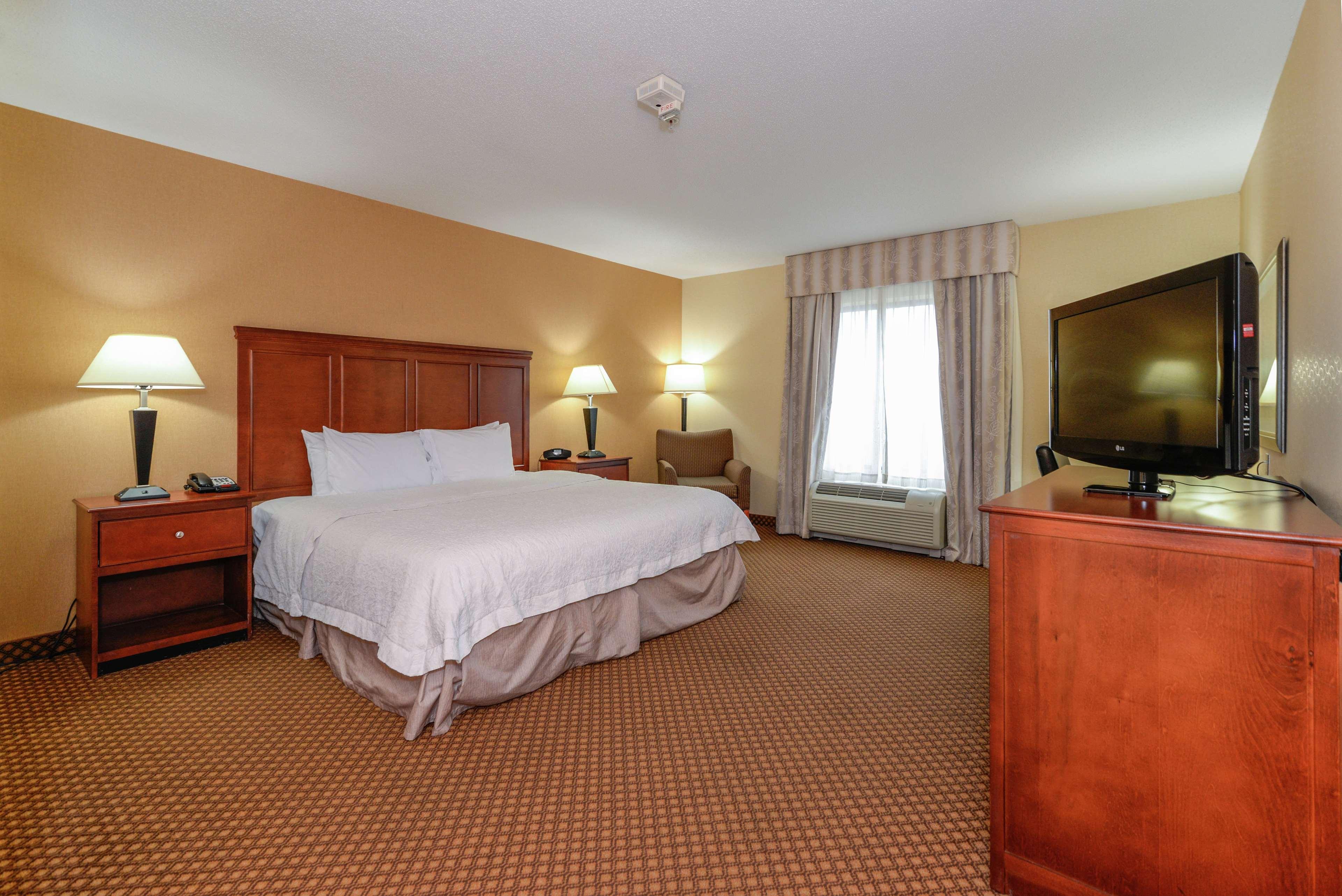 Hampton Inn & Suites Detroit/Chesterfield Exterior photo