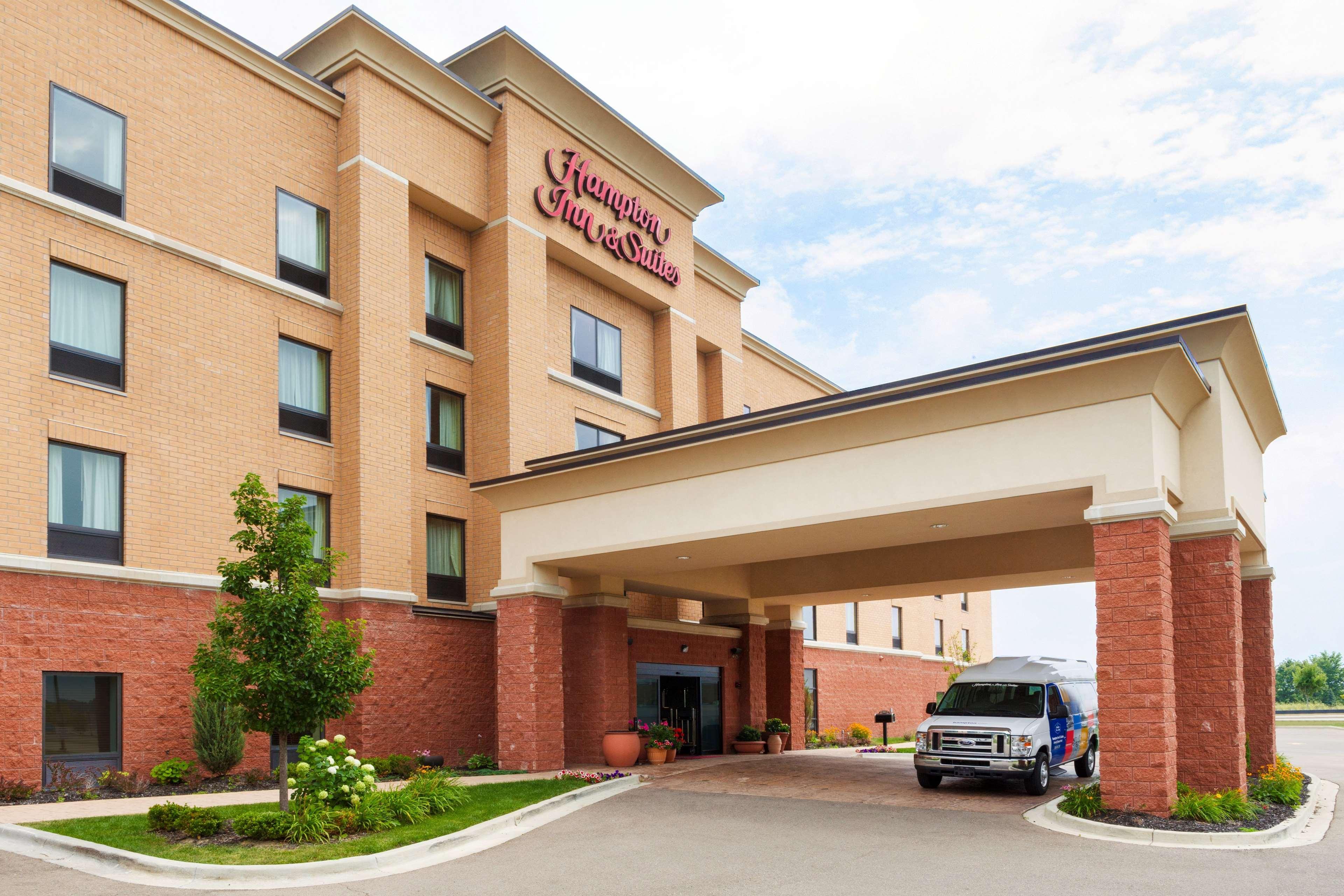 Hampton Inn & Suites Detroit/Chesterfield Exterior photo