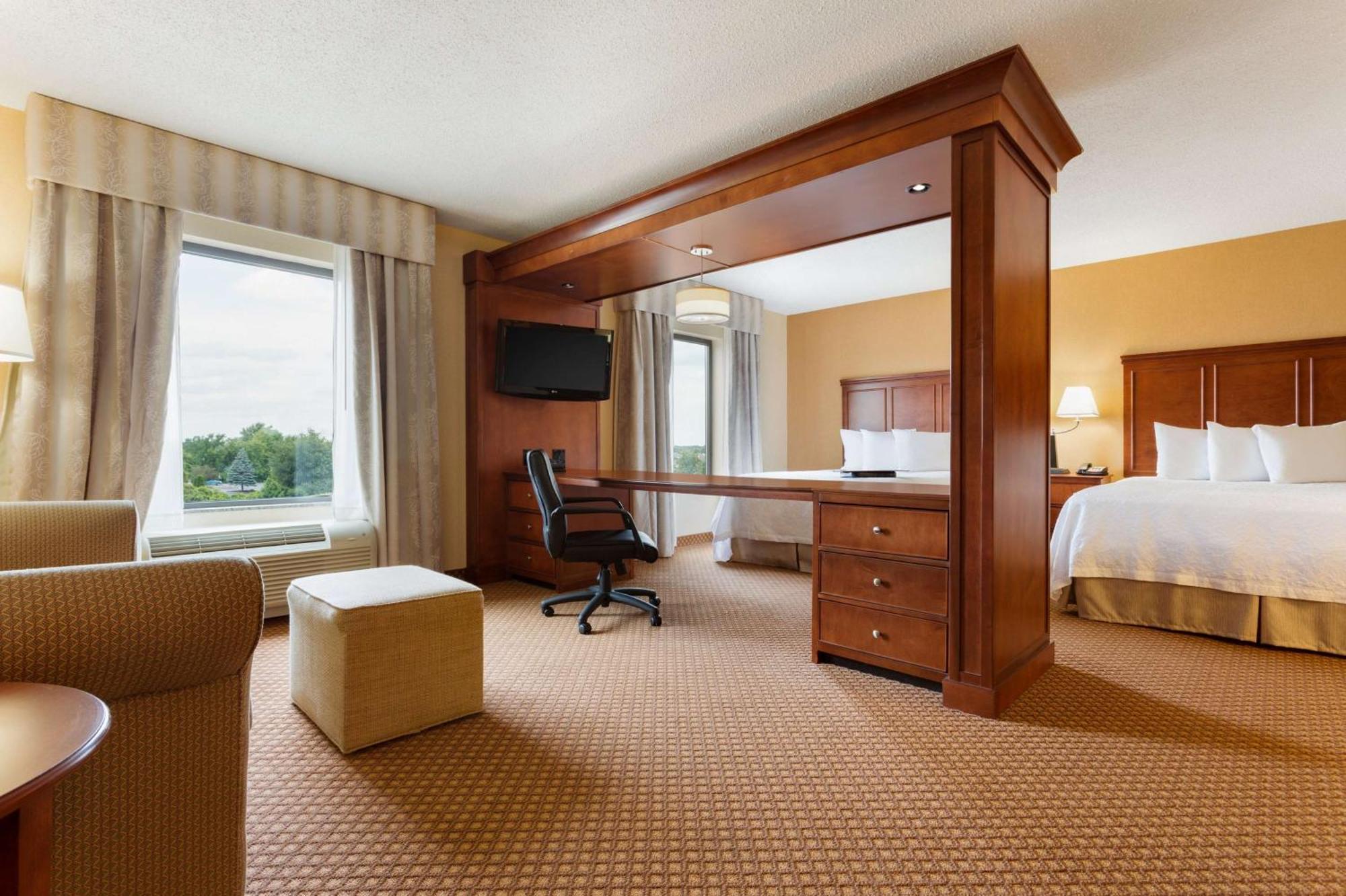 Hampton Inn & Suites Detroit/Chesterfield Exterior photo