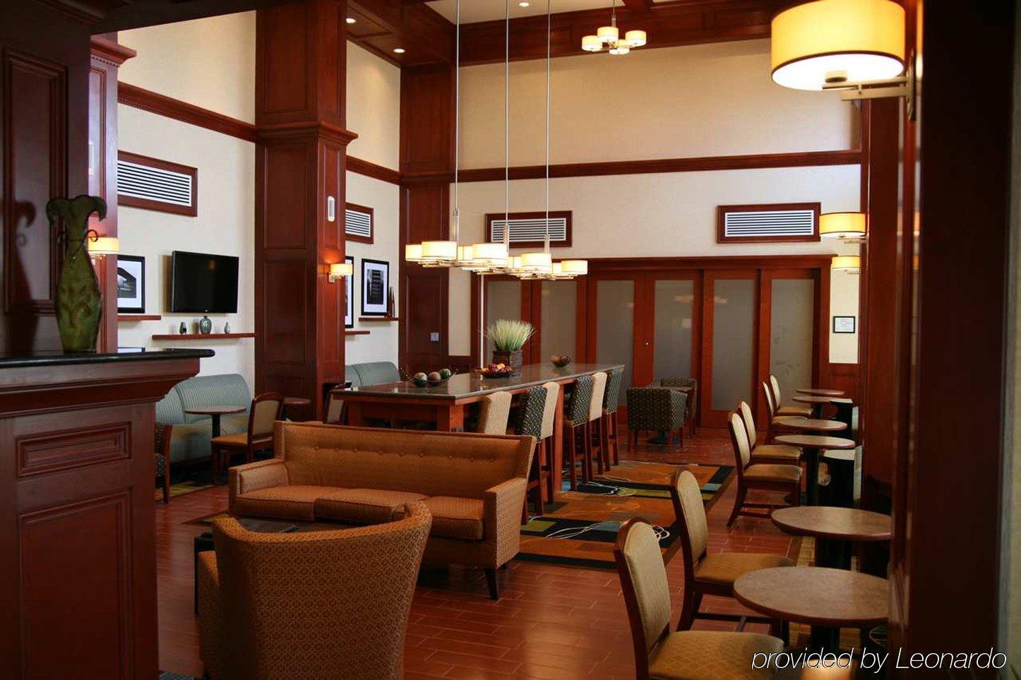 Hampton Inn & Suites Detroit/Chesterfield Restaurant photo