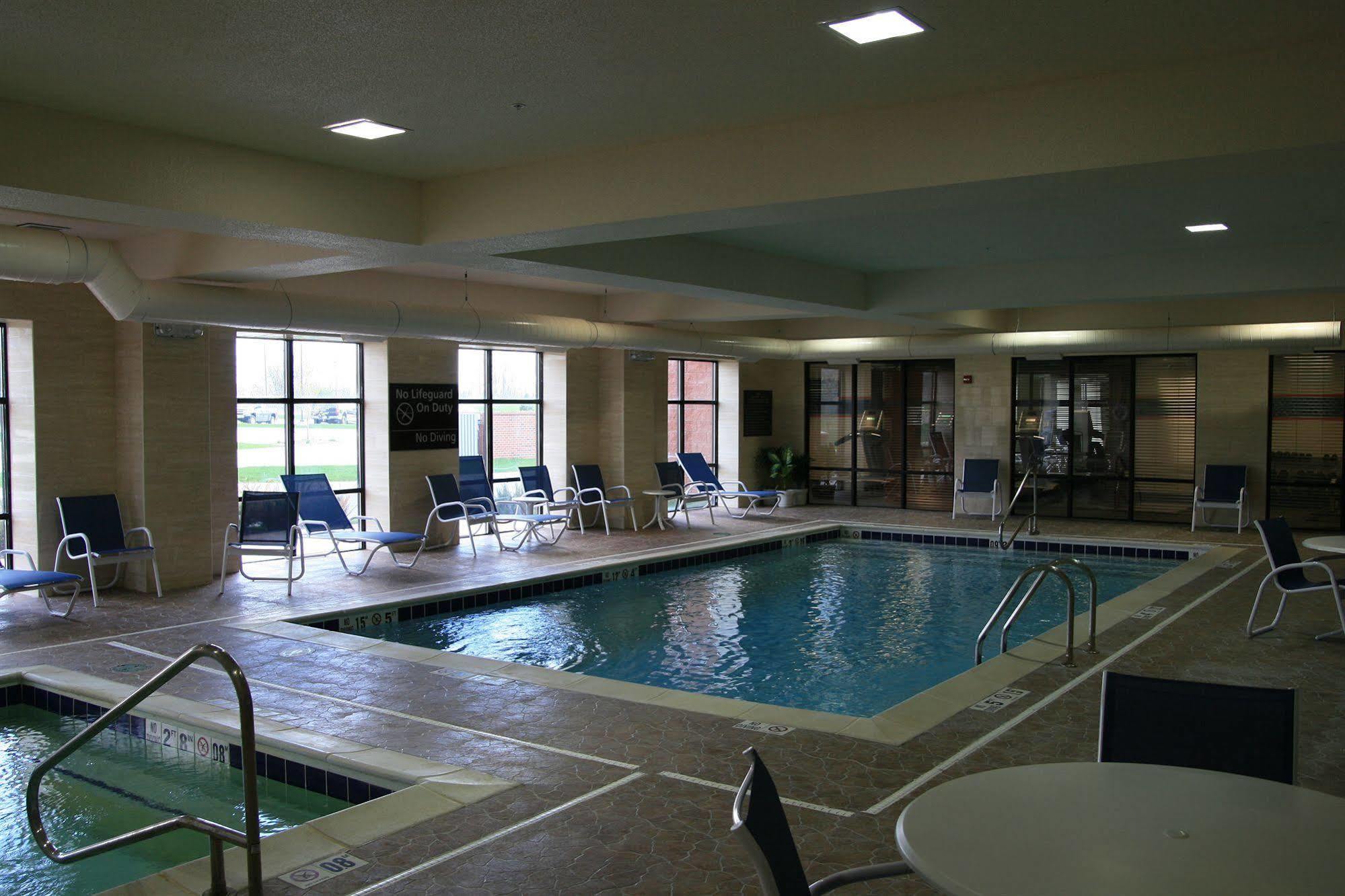 Hampton Inn & Suites Detroit/Chesterfield Facilities photo
