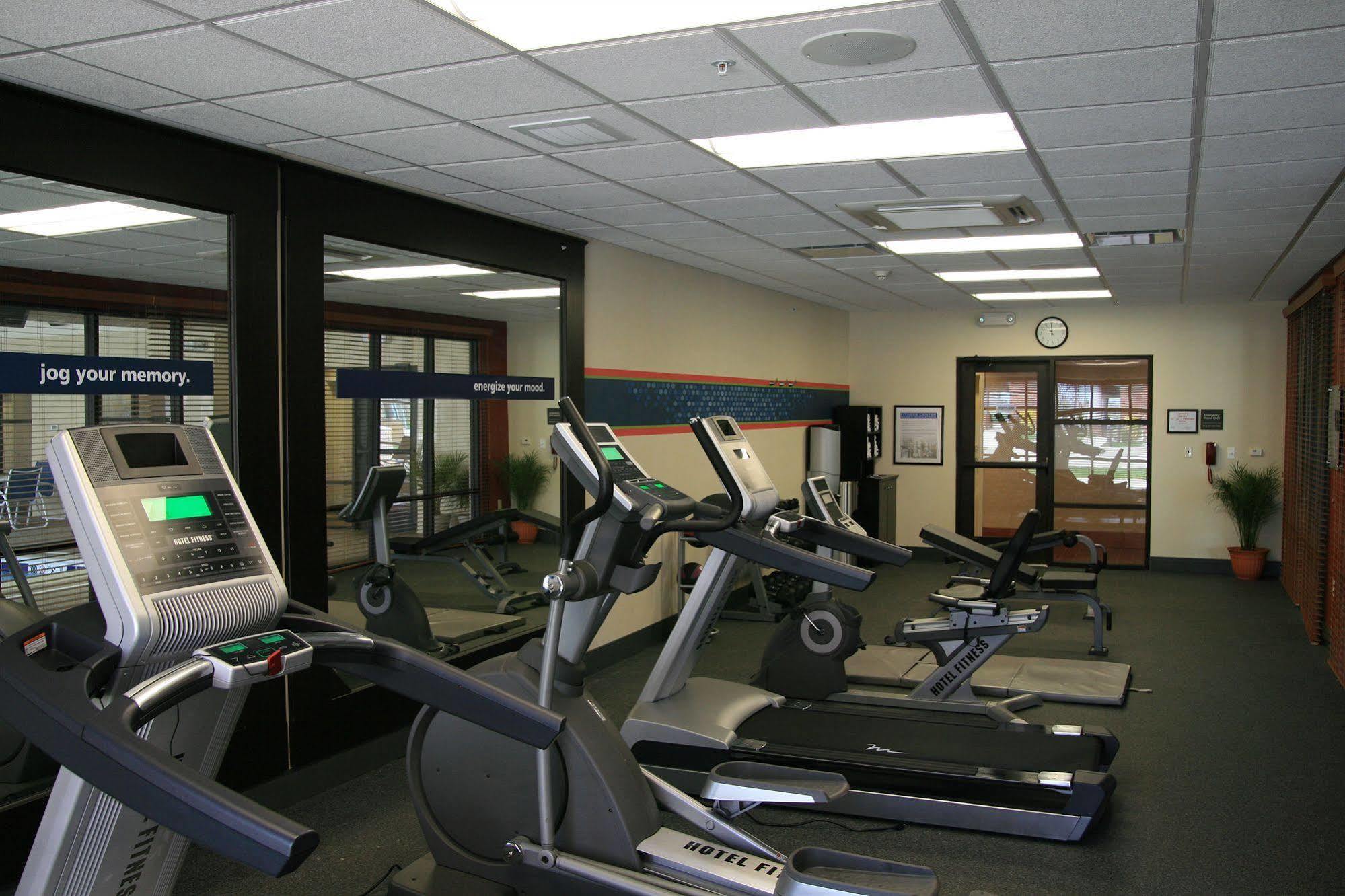 Hampton Inn & Suites Detroit/Chesterfield Facilities photo